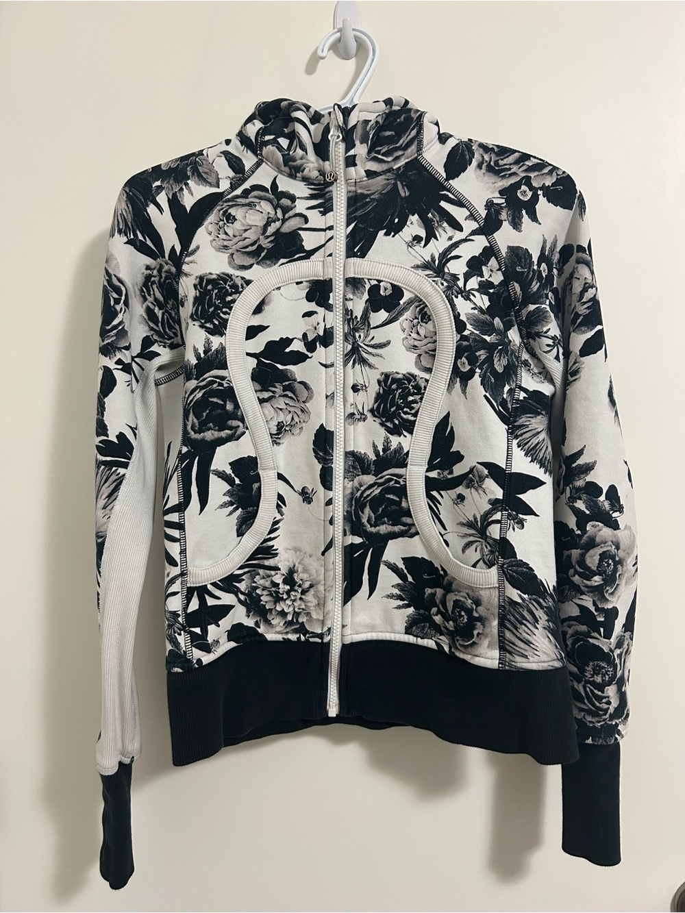 VTG Lululemon Scuba Black & White Floral Zip-Up Hoodie